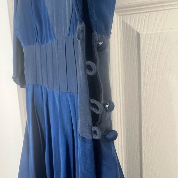 Wilfred Dress - Picture 5 of 6